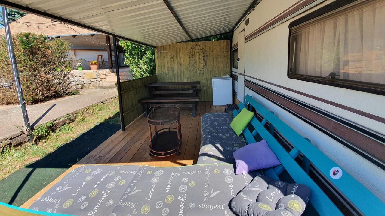 Mandel Camping Paloznak Værelse billede