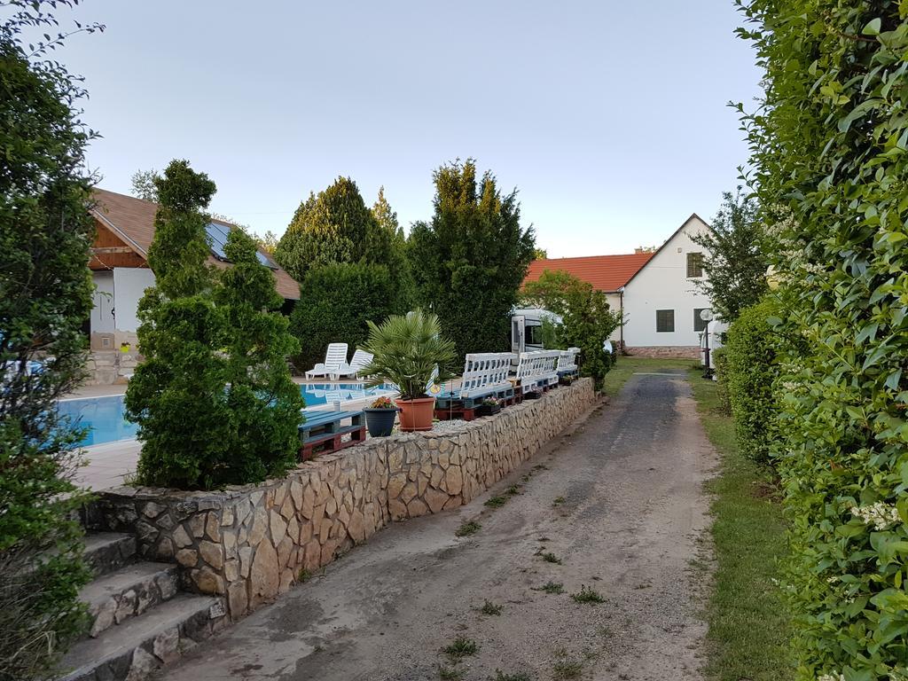 Mandel Camping Paloznak Eksteriør billede